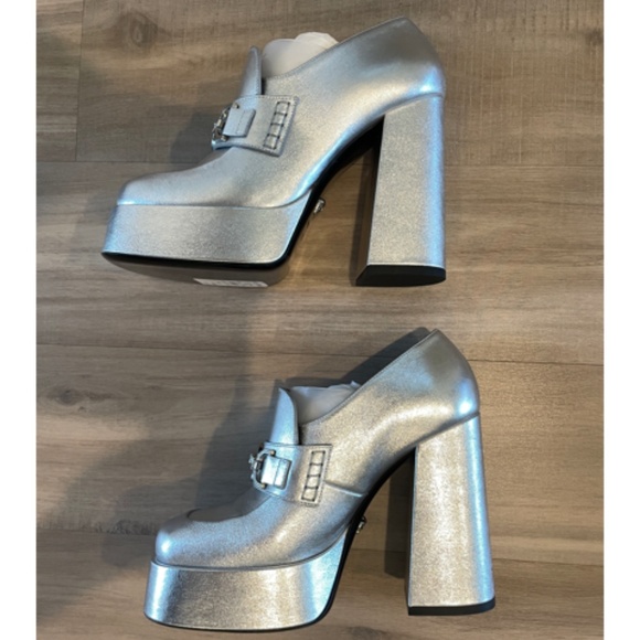Versace Silver '95 Medusa Embellished Leather Platform Pumps Women Size 8 US New - Picture 7 of 15